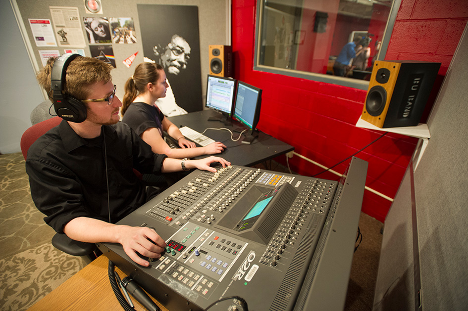Bradley University students in the studio. 